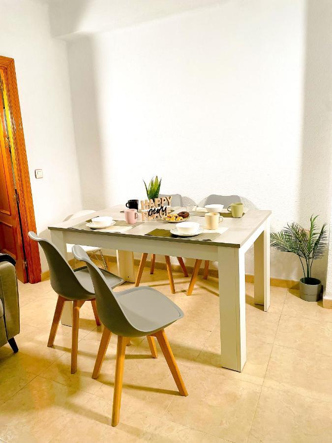 Apartamento Centro Playa Estacion De Tren Málaga Buitenkant foto